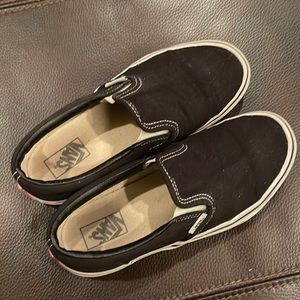 Size 3.5 Kids Classic Slip on Vans
